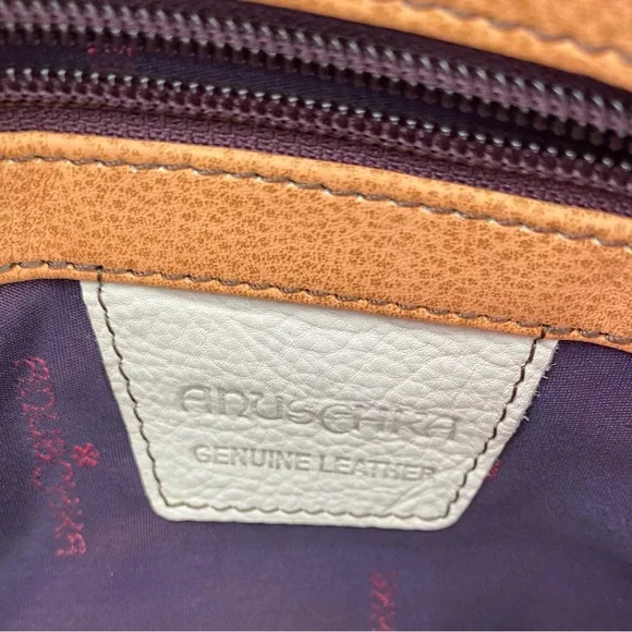 Anuschka Hand Painted Leather Leopard Wide Organizer Satchel - Picture 8 of 8